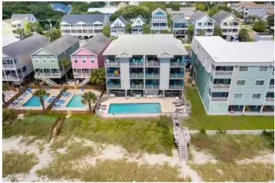 Oceanfront Condo w/ Amazing Views, Directly on the Beach, Relaxing getaway