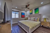 Modern Mid-Century Vacay Home