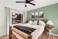 Gameroom • Kids Obstacle Course • Fire pit • Grill Hotels near Walmart Supercenter