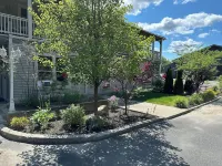 2br Modern Condo #8 Walk to Main St & Mirror Lake