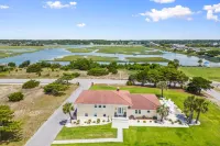 4000 sq. ft. Historic Hilltop Home/Panoramic Ocean & Sound View/Event Friendly