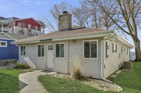 ⚓️Direct lake view with available Tritoon boat rental