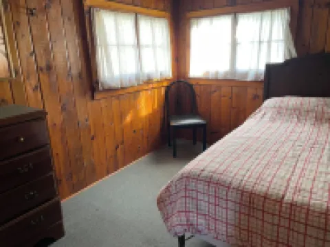 Beautiful Hubbard Lake Waterfront Cottage 1