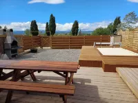 Maison Indépendante, Canal du Midi, Piscine Hotels in Homps