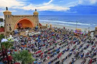 Daytona Beach Oceanfront complex with 1 br/ 2 Full baths