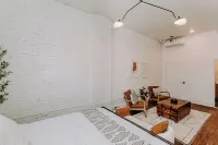 East Main Lofts - Farmhouse 204
