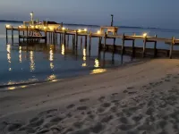 Room on river with sunset views and private beach! Hotels in Middlesex County