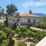 Beautiful detached villa set in lush  gardens, large private pool, sleeps 6