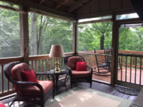 Wildwood Cabin - Sleeps 14, Mountain Views