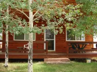Aspen Cabin sits within the Mt Peale Animal Sanctuary, ideal for the adventurer