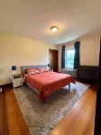 Cozy, 3 bed retreat near downtown Bristol Hotels near Roger Williams University