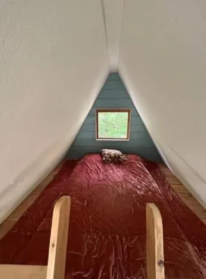 Cabin #3 Francis - Custom built A-Frame Bunkhouse - pet and kid friendly Hotels in Webster County