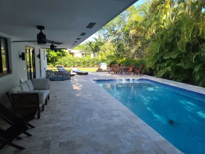 Elegant Retreat Near Thallata Estate - spacious and modern amenities