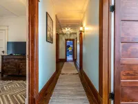 Gorgeous Mountain View in Manchester, Shopping, Dining, Spa. 5 min walk to town. Hotels in Manchester Center