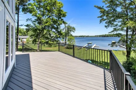 Panoramic view of spectacular all sports lake. 3 bed/3.5 bath