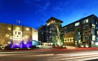 TR Rock Hill Hotel Hotels in Phichit
