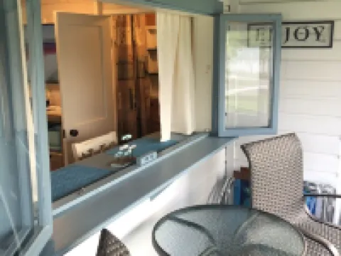 Cottage steps away from Newfound Lake. Relax and enjoy the view. Hotels in Bristol