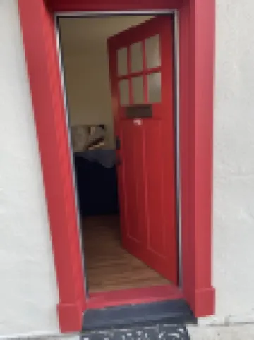 Pristine Downtown 1-Bedroom Steps from State House