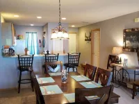 Spacious Condo with No Stairs - 3 Bedrooms/3 Bathrooms - King Beds - Sleeps 6 Hotels in Ridgedale