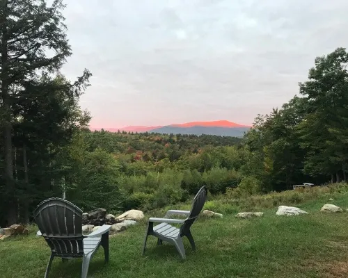 R&R White Mountain Retreat, Hillside with Extraordinary Views! Hotels in Fryeburg