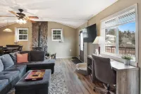 Modern mountain retreat! - Pet friendly - wi-fi