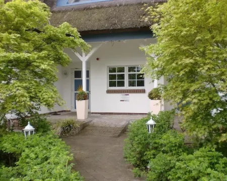 Wellnessresidenz Störtebeker WG 9 Close to the beach ツィングシュトのホテル