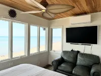 Luxury Boat House Getaway