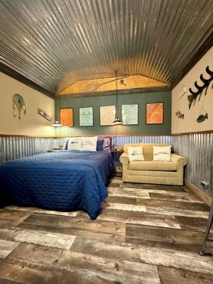 Cabin 2 - Cozy Lake View Retreat with Free Fishing, Marina Access, Free Fishing