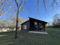The Point a modern Retreat at Table Rock Lake - two blocks from water