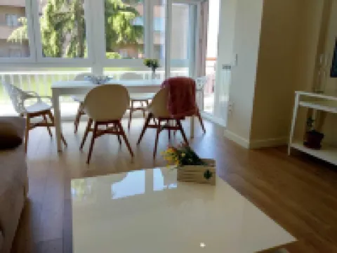 Weeping Cedar. Comfort. Downtown.