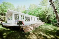 On Lake Michigan, close to Fishtown, Sand Dunes, Bike trials, Casino, Wineries