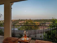 Luxury urban retreat downtown LA Hoteles en Monterey Park