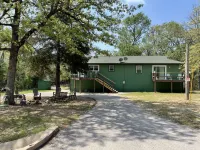 East Texas 2-Story House, only 17 miles to Canton, TX, 24 miles to Tyler, TX