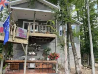 Unwind at this peaceful oasis on the Ouachita River in Caddo Valley.