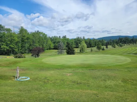 Spacious Retreat, High Speed Wi-Fi! Walk To Lake and Camp of the Woods!