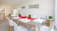 Family-friendly apartment with garden and sauna, 500 m from the beach Hotels in Borkum