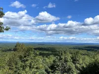 Big  Medicine  Ranch - Rustic Sunrise Cabin - Catskills Hotels in Catskill