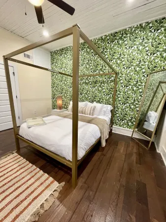 DOWNTOWN BOHEMIAN LOFT