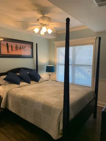 Poseidon beachfront sleeps 6