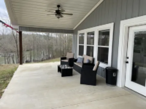 4 Bedroom 3 Bath Lakefront Home with Private Dock, Secluded, Lewis Smith Lake
