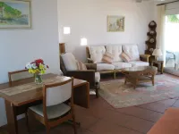 THE ANNEX. Tranquil  bungalow/gîte in hills above Begur with amazing views
