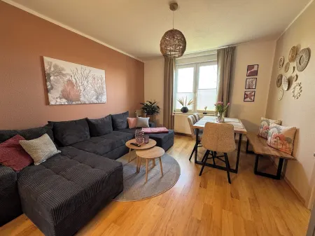 Vacation apartment 2 in the Beachhouse on Lake Goitzsche - close to the beach & family-friendly Отели в г. Биттерфельд-Вольфен