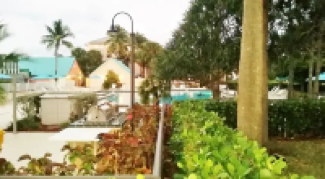 POSHPADZ-Playa Blanca-Walk to Jupiter Beach-Balcony with Seating & Dining Area