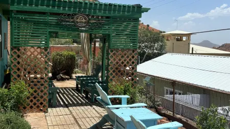 Terrific Views - Block from Town - Jacuzzi Tub