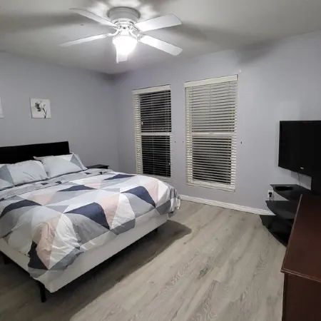 Spacious Golfers Retreat with Free Guest Pass!