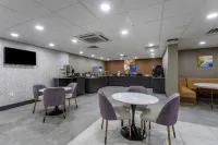 Comfort Inn & Suites Nashville Downtown - Stadium - sarapan