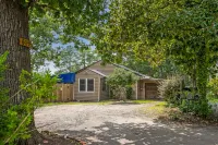 Secluded, stunning 🌊water views 1 mi from beach🏝️☀️ - Private Pools