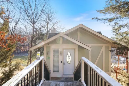 Cozy Tan-Tar-A Vacation Home on Golf Course & Lake View