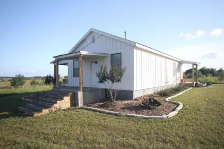 Beer Joint at the Brown Ranch Отели рядом с достопримечательностью «Tower 3»