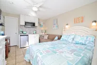 Couples Retreat w/ Partial Ocean View; Pet Friendly w. pool